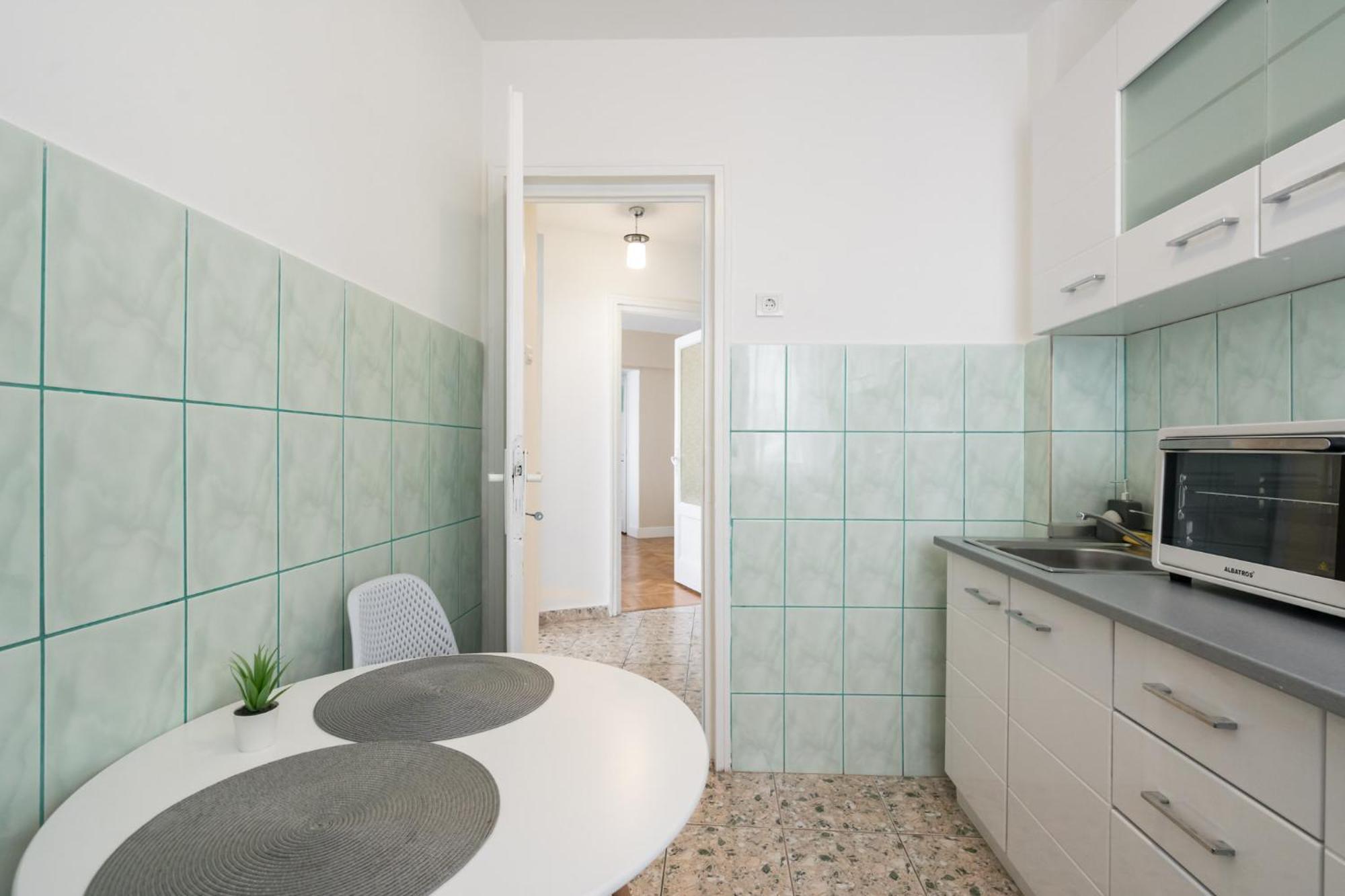 City View Apartment With Private Balcony Bukarest Exterior foto